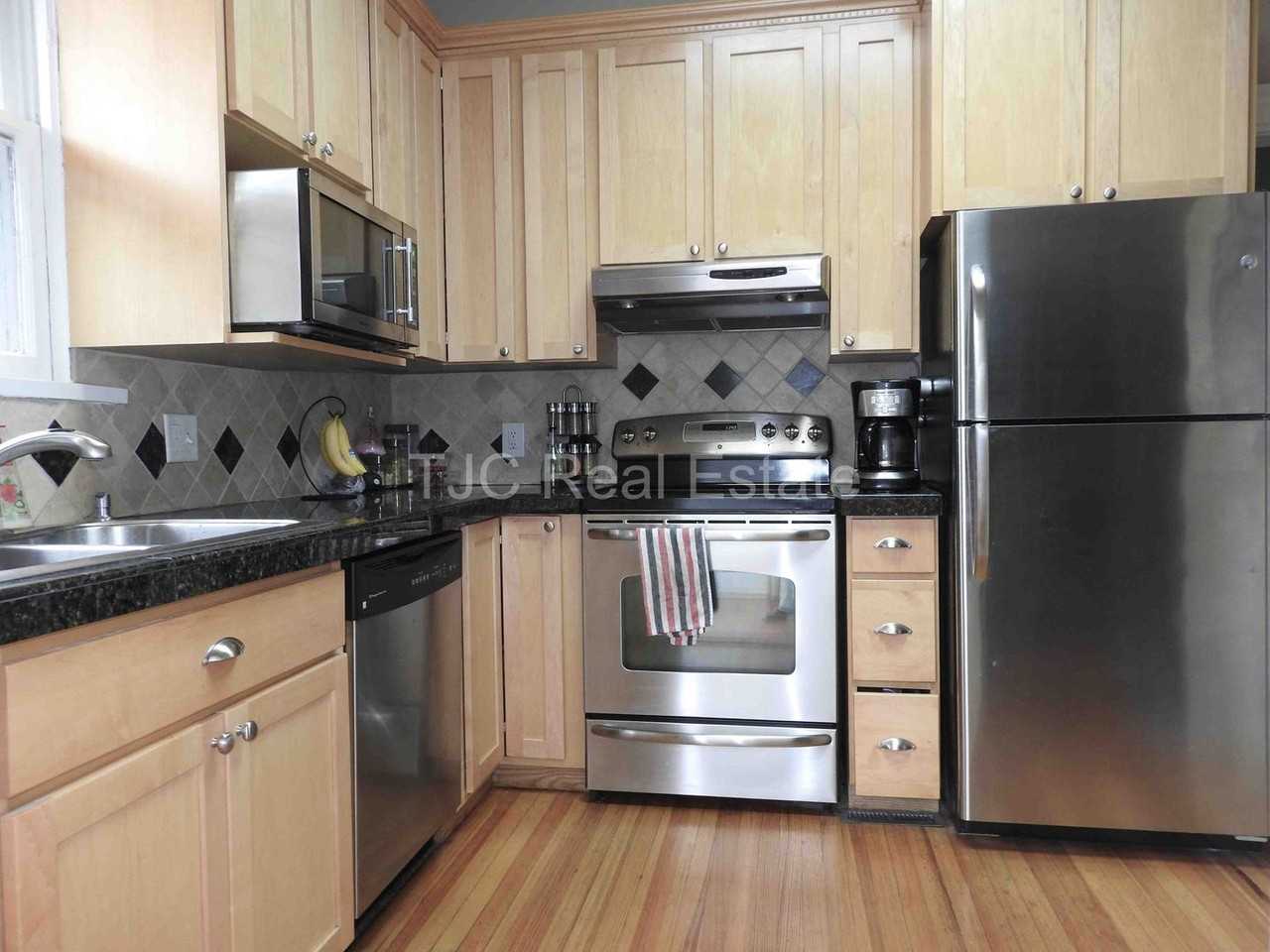 2322 Cherry St - Photo 6 of 15