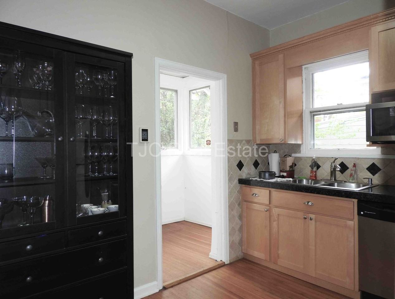 2322 Cherry St - Photo 7 of 15