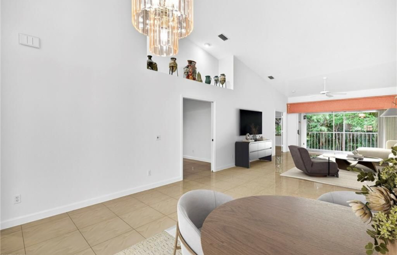 2325 Hidden Lake Dr - Photo 7 of 35