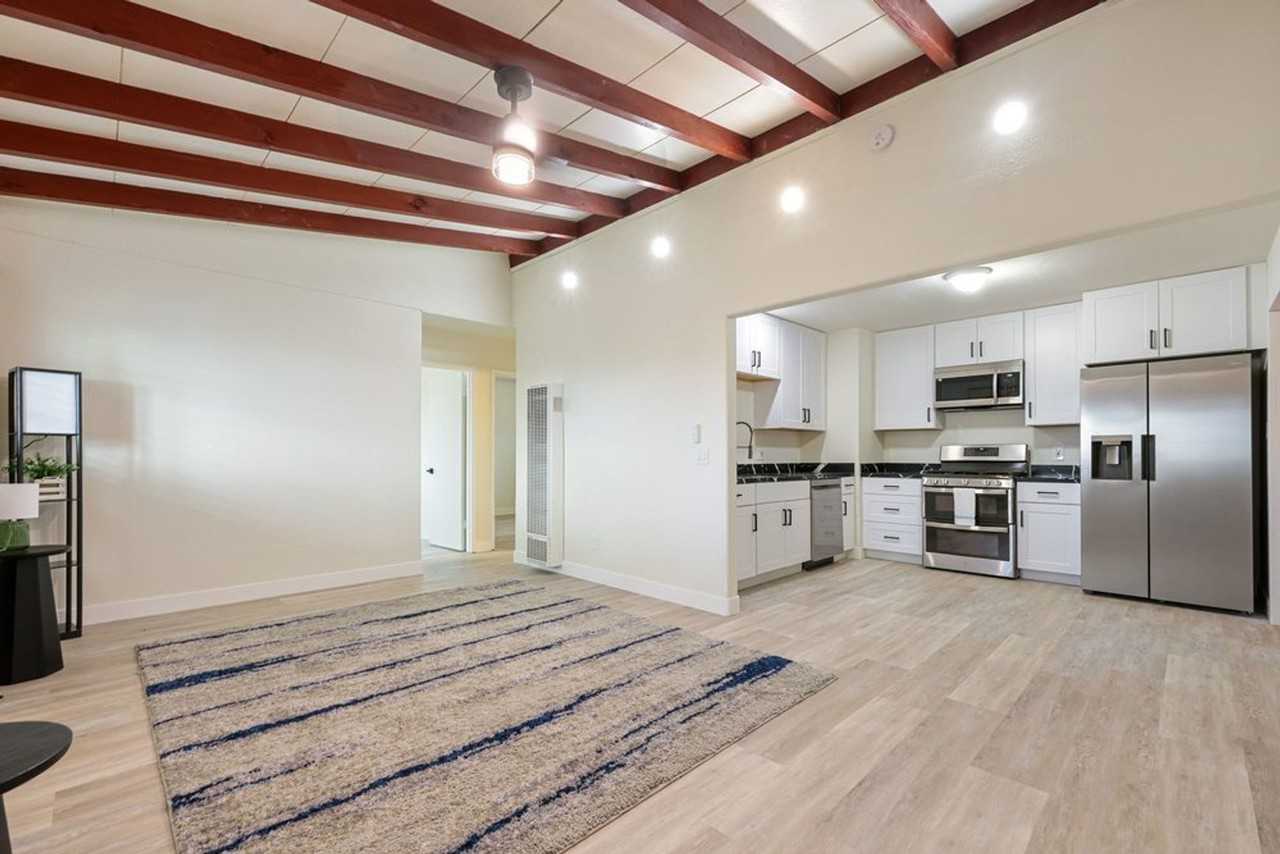 3575 Ethan Allen Ave - Photo 4 of 22