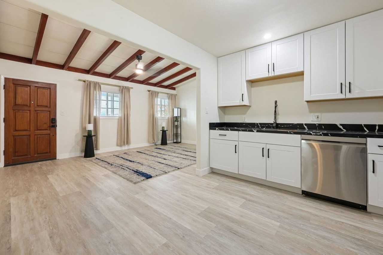 3575 Ethan Allen Ave - Photo 6 of 22