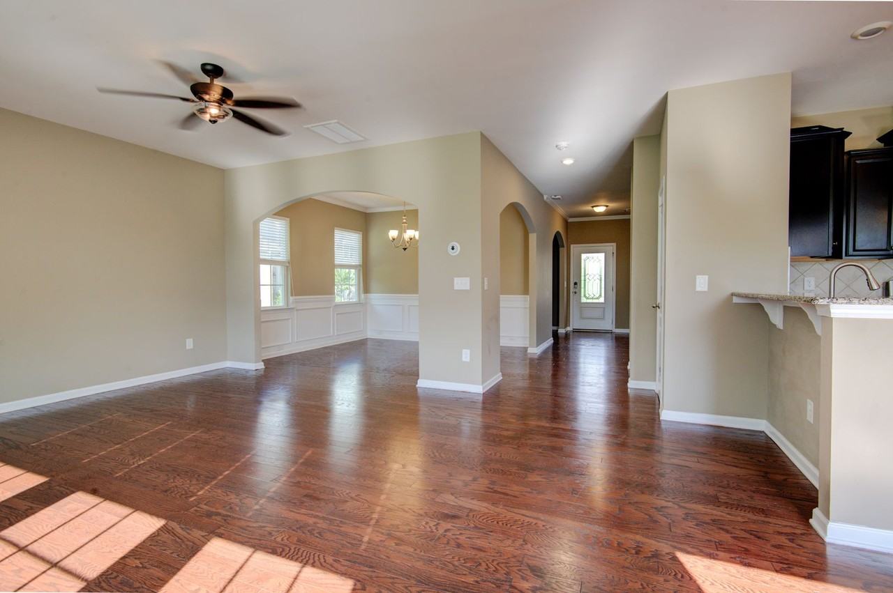 16125 Hammersmith Farm Dr - Photo 3 of 43