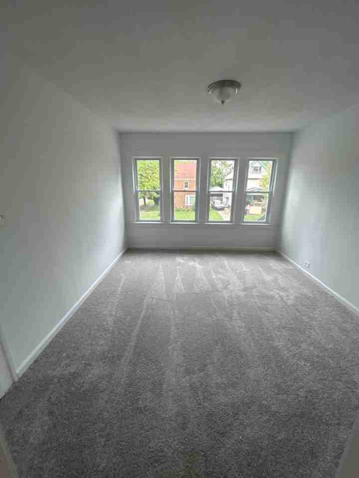 3211 W 116th St - Photo 2 of 41