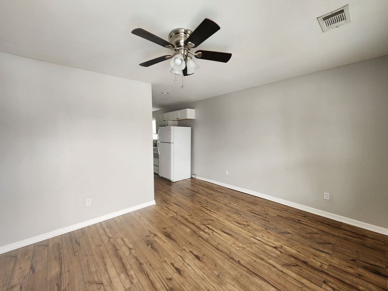 42 Richard Allen Dr - Photo 2 of 10