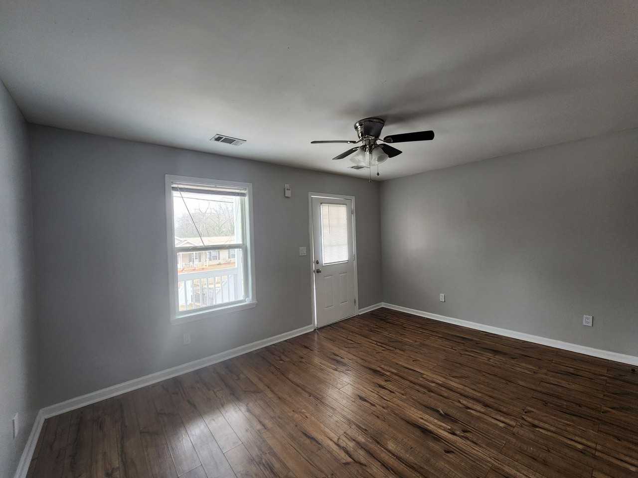 42 Richard Allen Dr - Photo 3 of 10