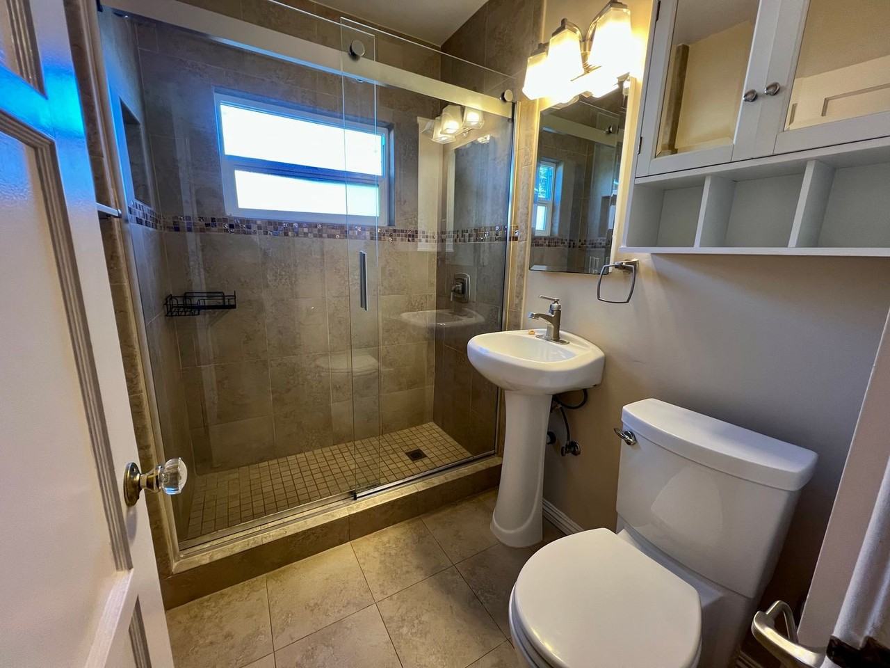 4077 Iowa St - Photo 4 of 16