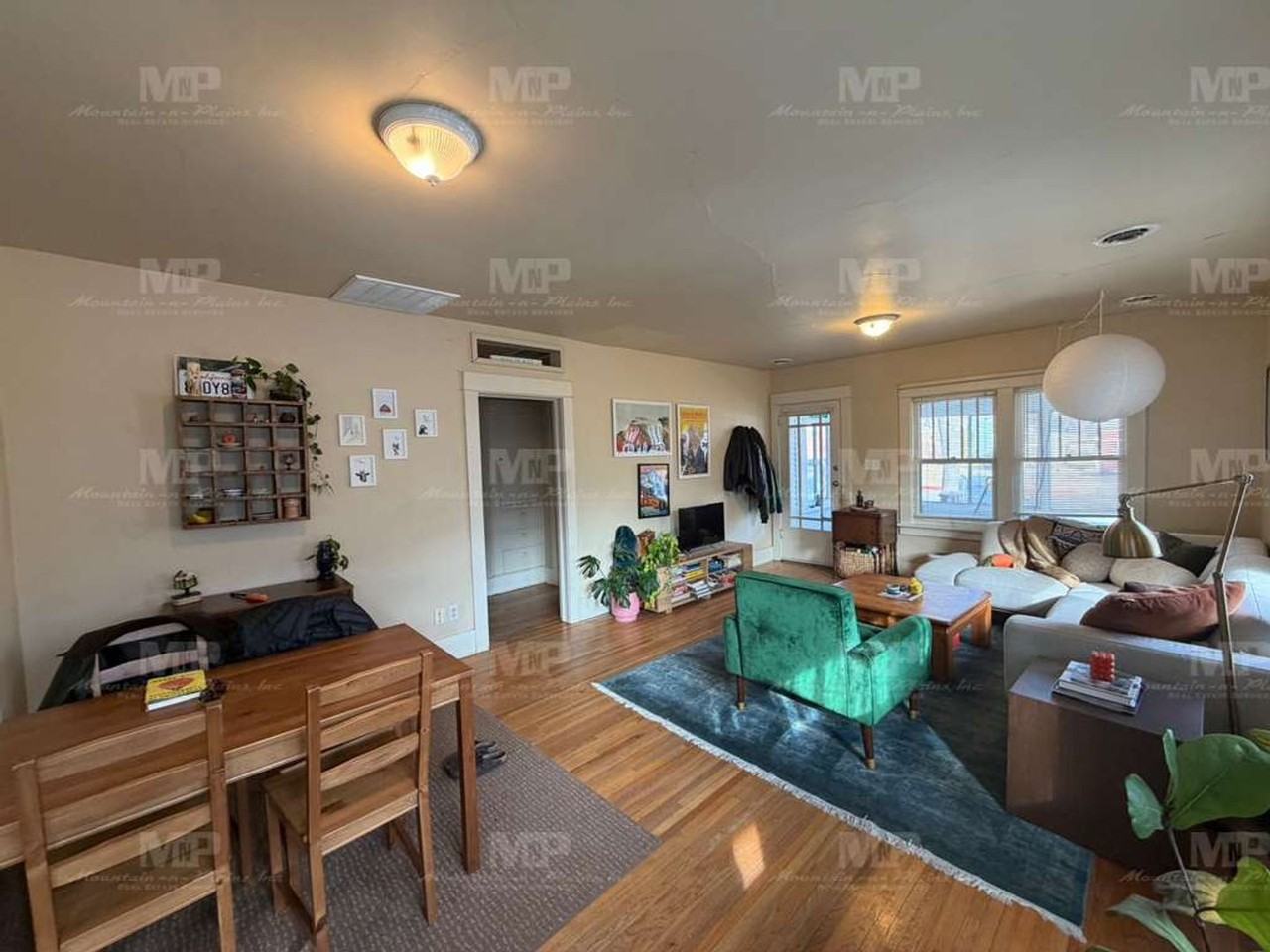 521 W Myrtle St - Photo 3 of 13