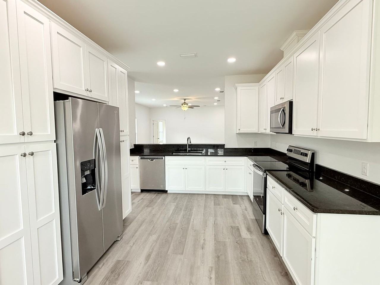 3278 Bernath Dr - Photo 6 of 17