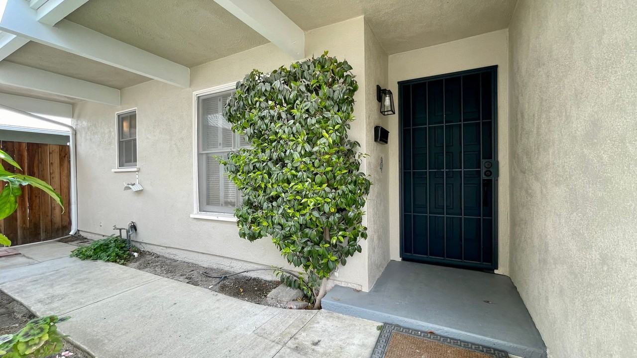 1191 Atascadero St - Photo 2 of 19