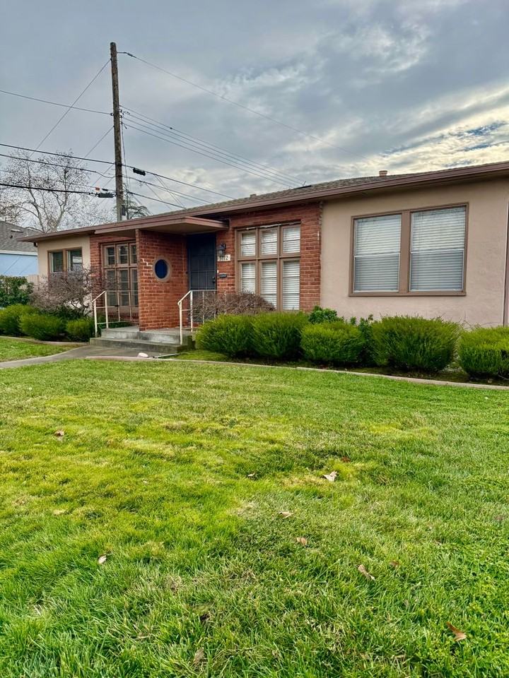 5712 J St - Photo 2 of 15