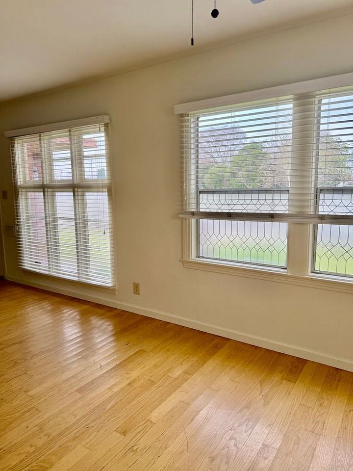 5712 J St - Photo 6 of 15