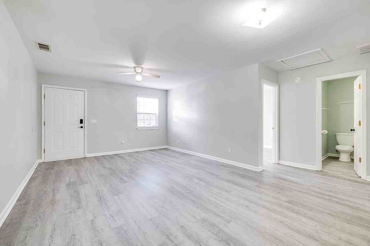 803 Ash Street Ext #A - Photo 7 of 20