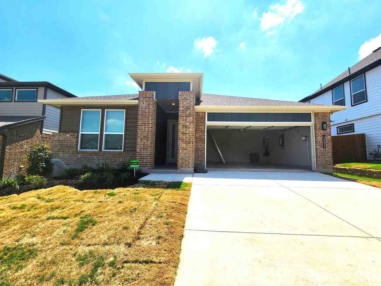 1521 Razorbill Rd - Photo 3 of 34