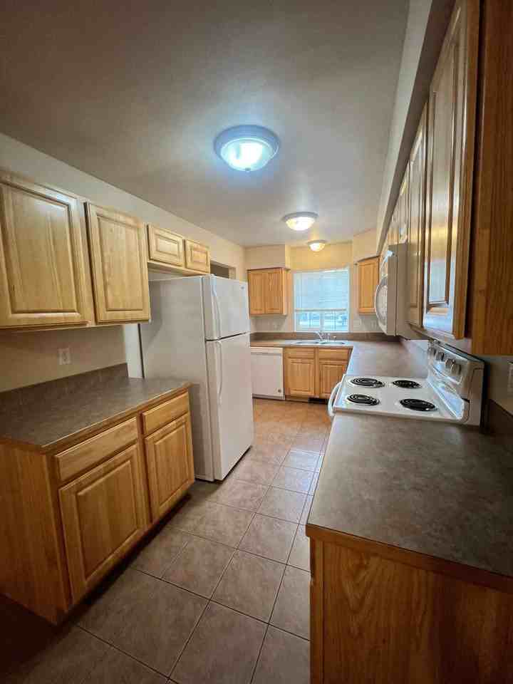 1713 W Fern Dr - Photo 4 of 22