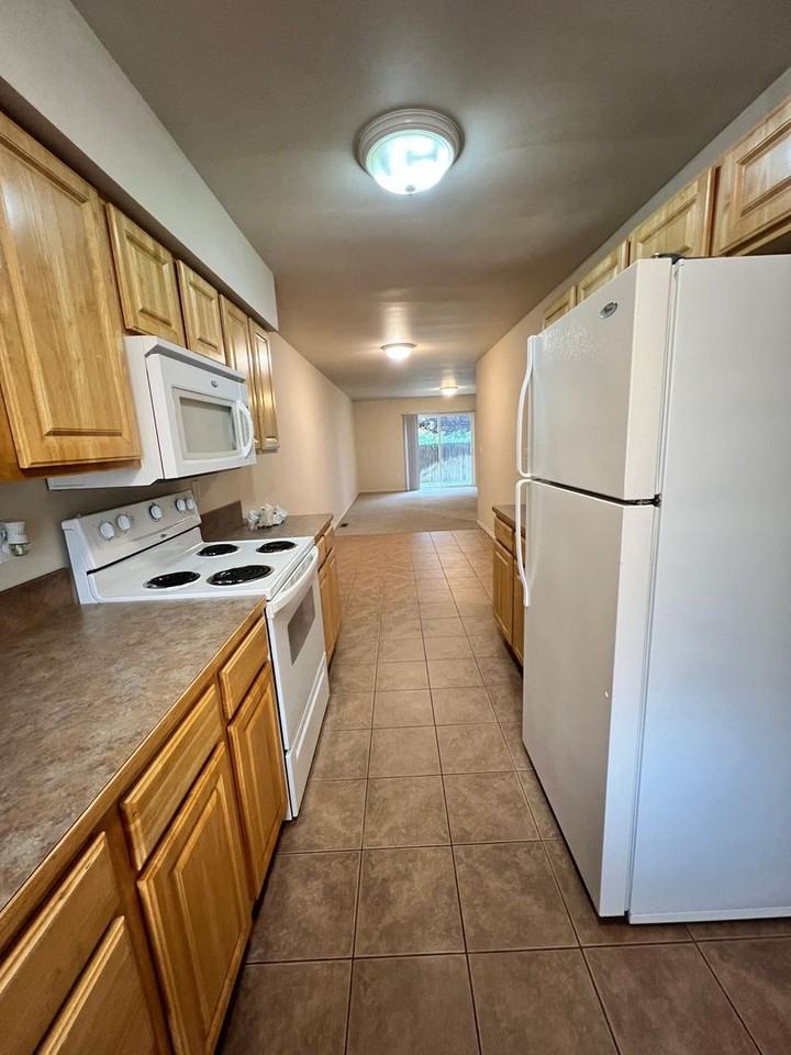 1713 W Fern Dr - Photo 3 of 22