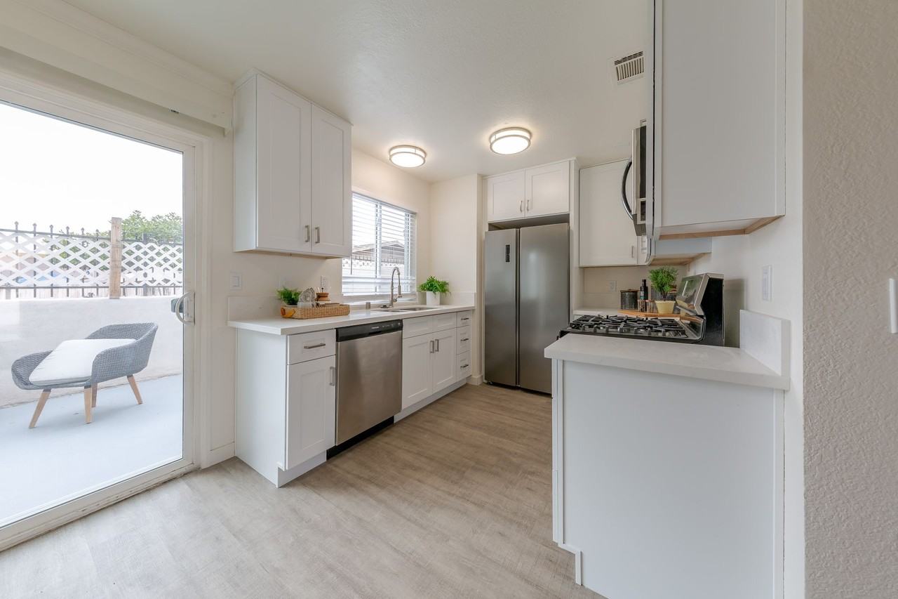 938 N. Fig - Photo 6 of 8