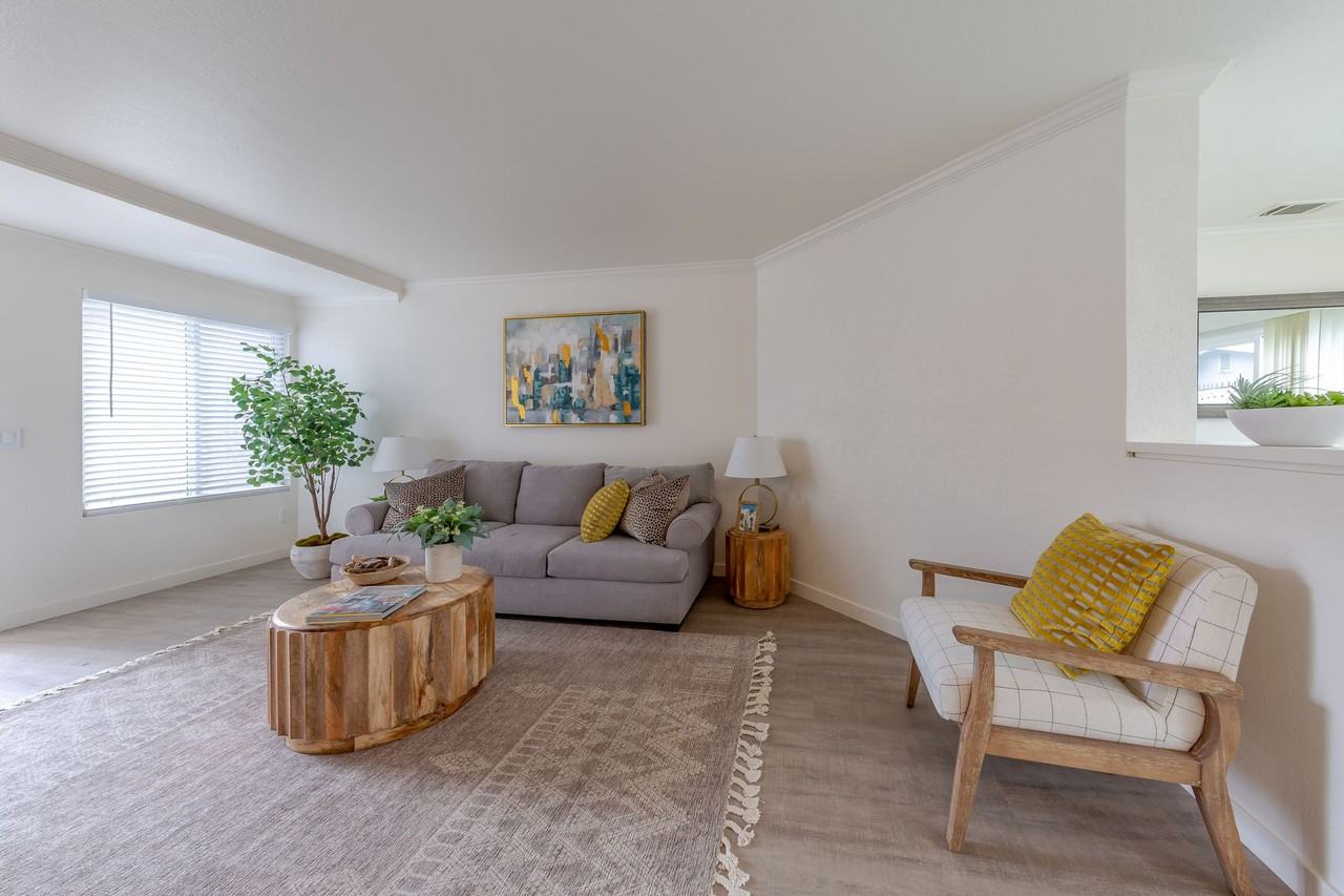 938 N. Fig - Photo 7 of 8