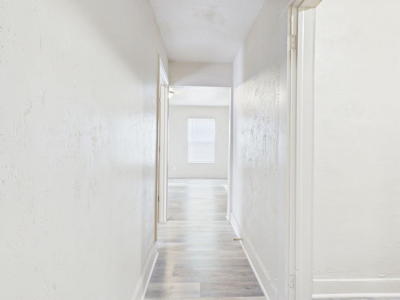 1111 Sw 13th Ave - Photo 6 of 21