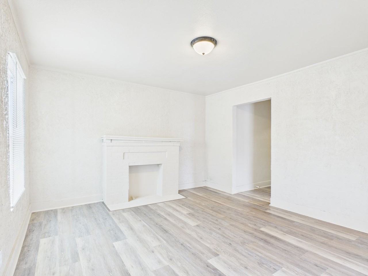 1111 Sw 13th Ave - Photo 7 of 21