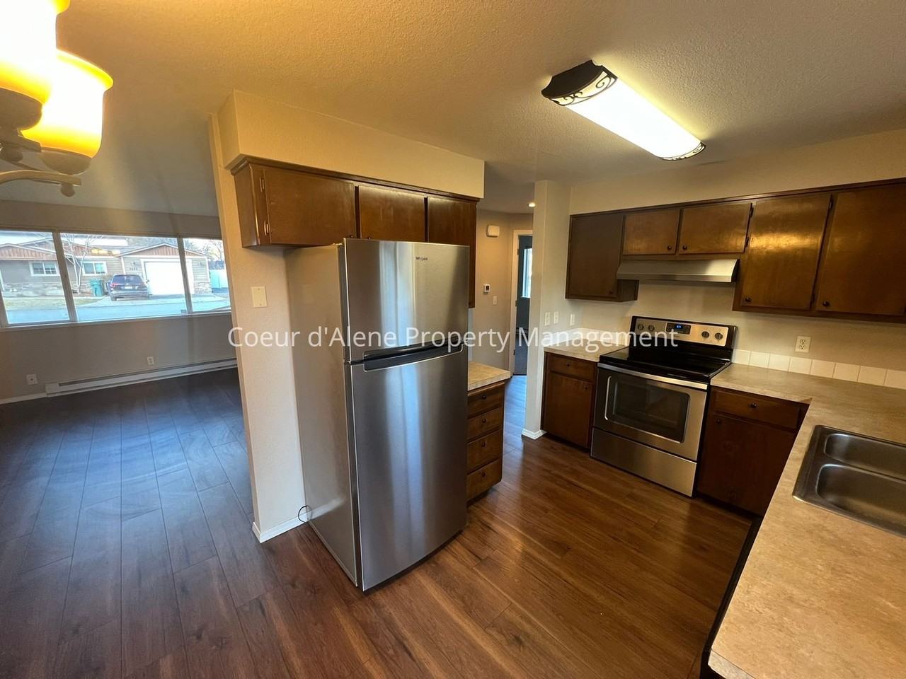 1202 E Gilbert Ave - Photo 4 of 8