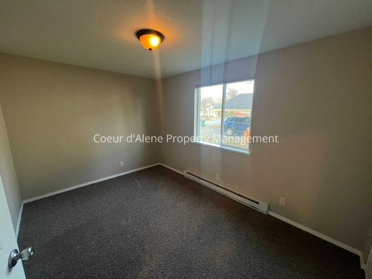 1202 E Gilbert Ave - Photo 7 of 8