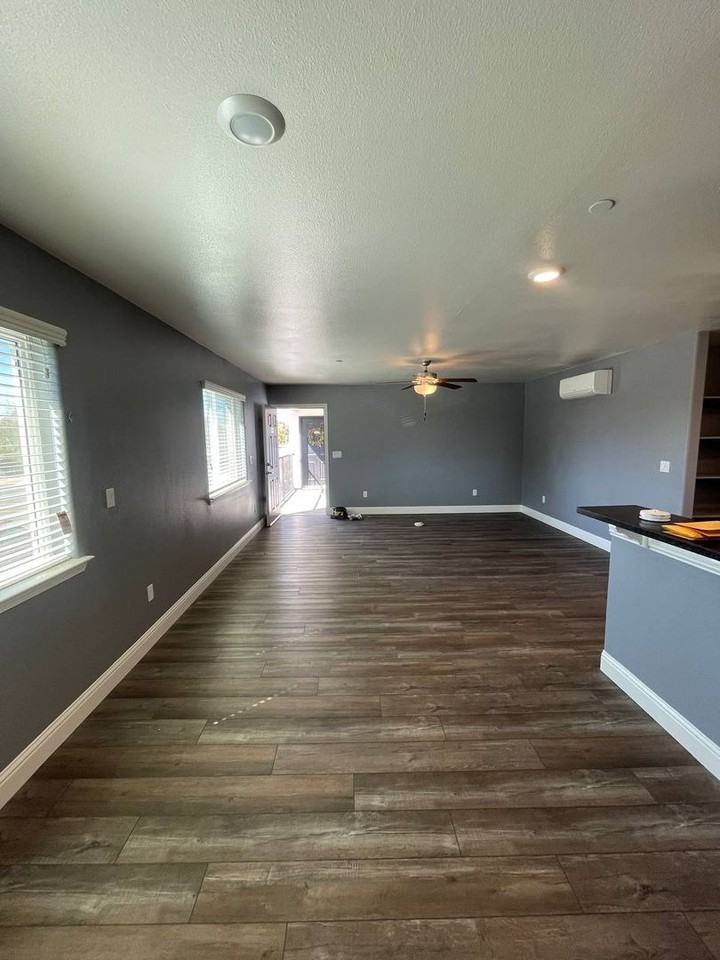 1540 B Street - Photo 3 of 25