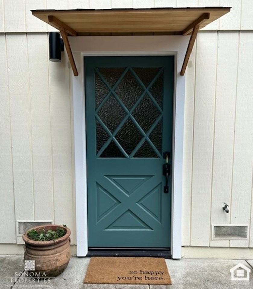 897 Los Robles Dr - Photo 4 of 17