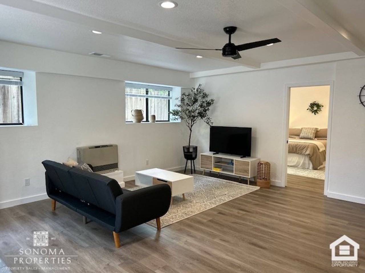 897 Los Robles Dr - Photo 6 of 17