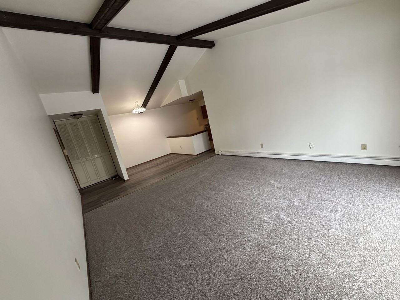 9121 W Dixon St #8 - Photo 3 of 12