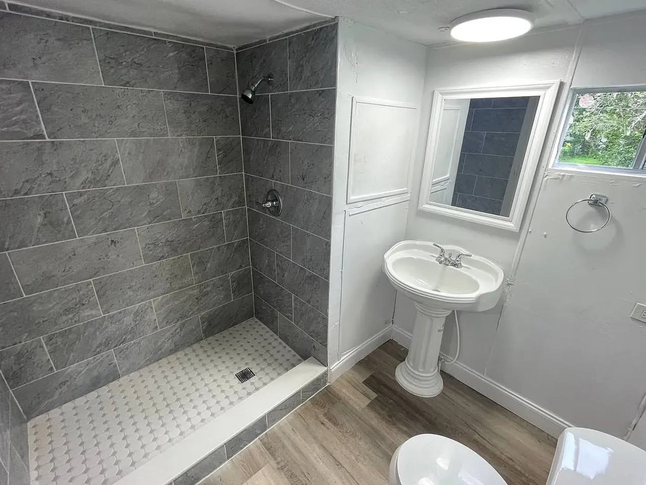 1025 W Socrum Loop Rd - Photo 6 of 12