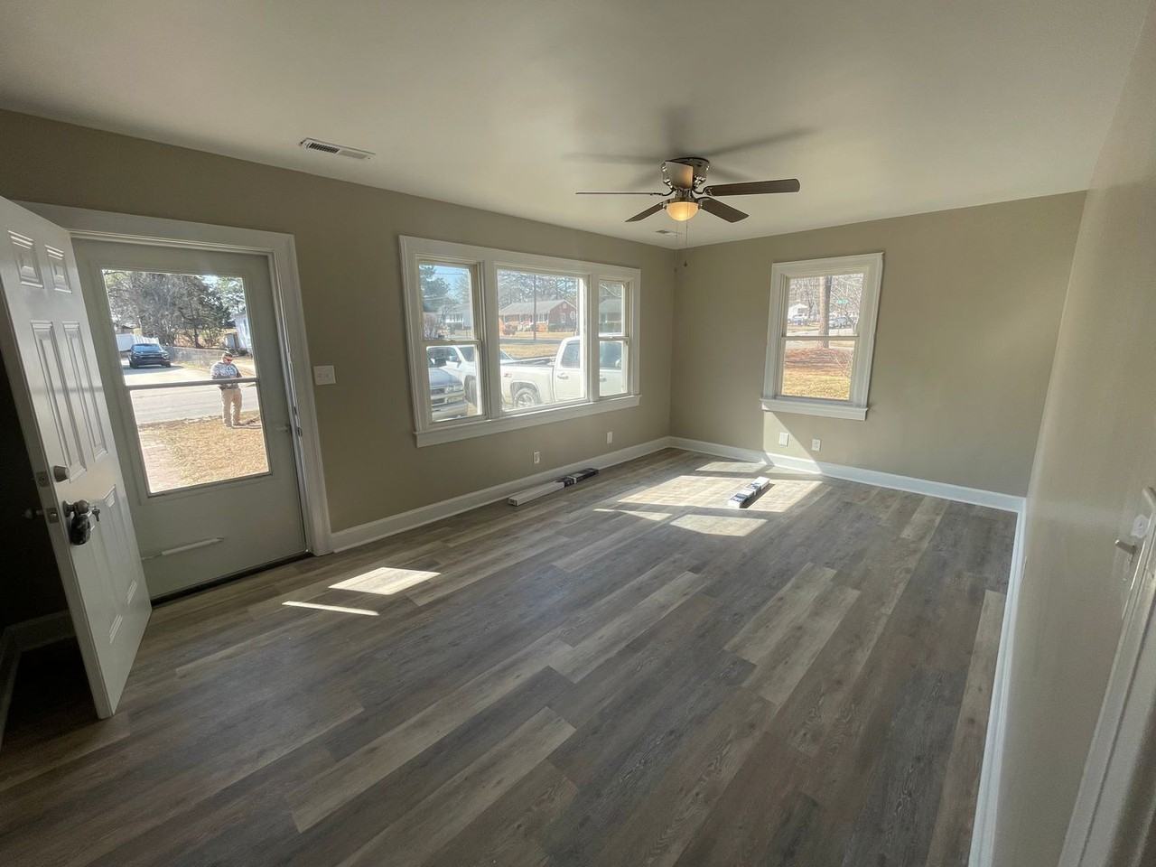 512 Macon St S - Photo 4 of 16