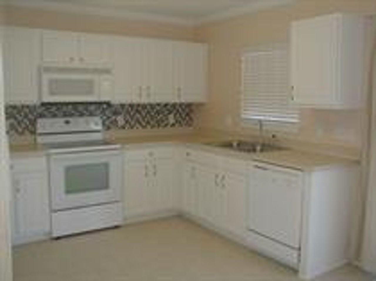 7 Pine Ridge Dr - Photo 2 of 9