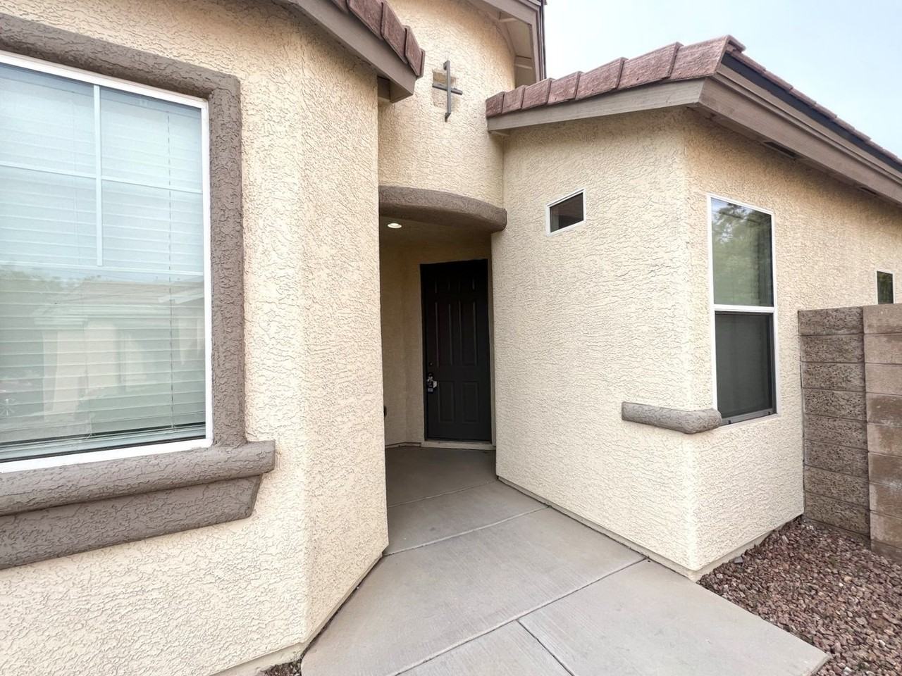 1022 Pecos River Ave - Photo 5 of 50