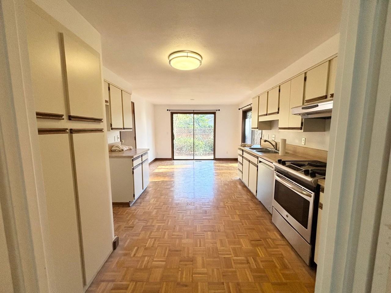 3212 Upper Dr - Photo 3 of 16