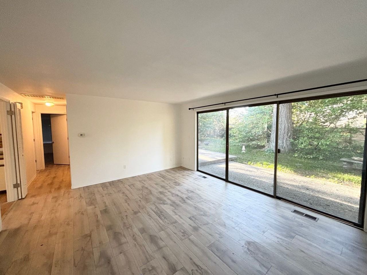 3212 Upper Dr - Photo 4 of 16