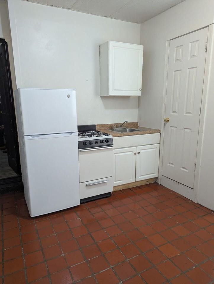 Coleman St 143 - Photo 3 of 15