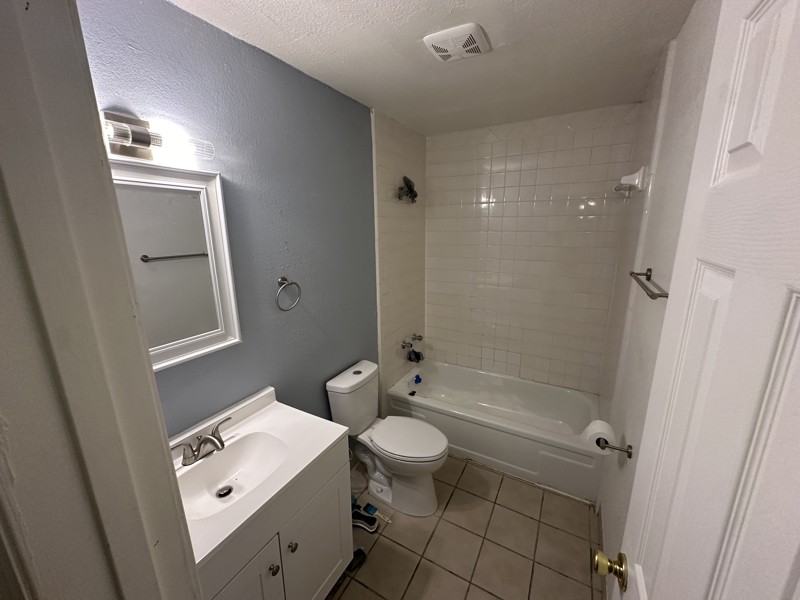 421 E Sessoms Ave #1 - Photo 4 of 9