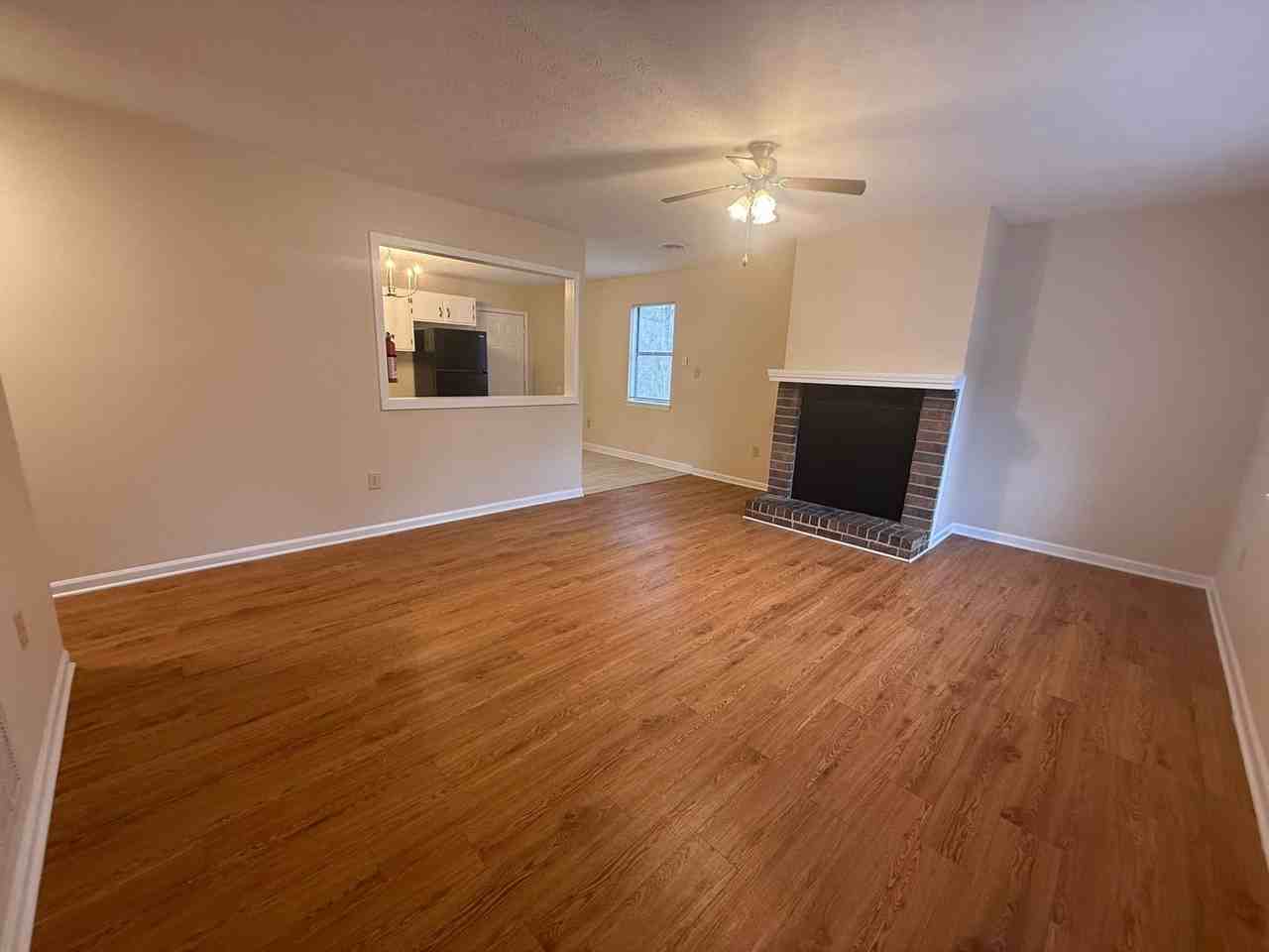 150 Essex Ct - Photo 2 of 11