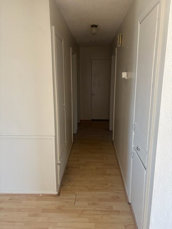 2415 Nw 42nd St - Photo 5 of 12