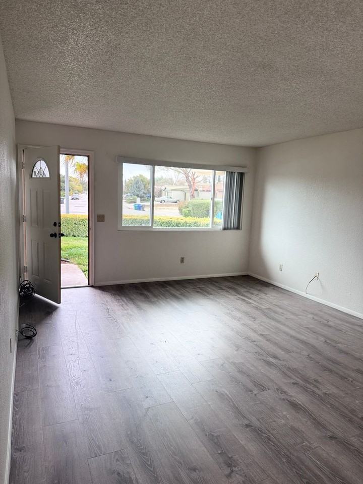 1839 Westfield Rd - Photo 3 of 8