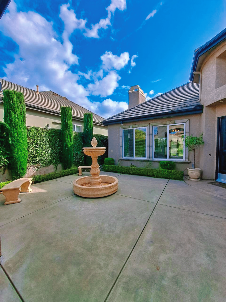 1367 E Glenlake Ln - Photo 5 of 46