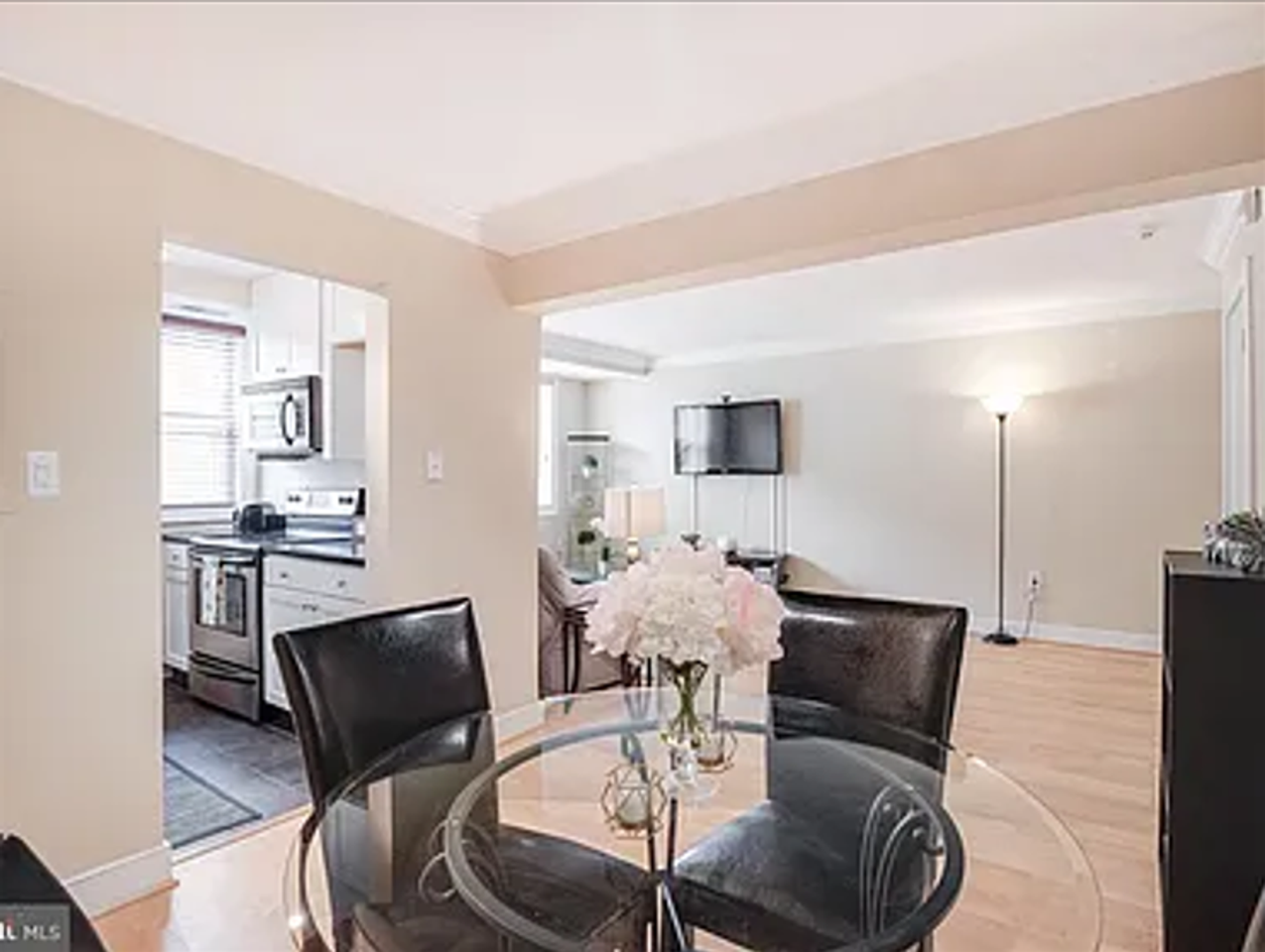 2841 Gainesville St Se #303 - Photo 6 of 25