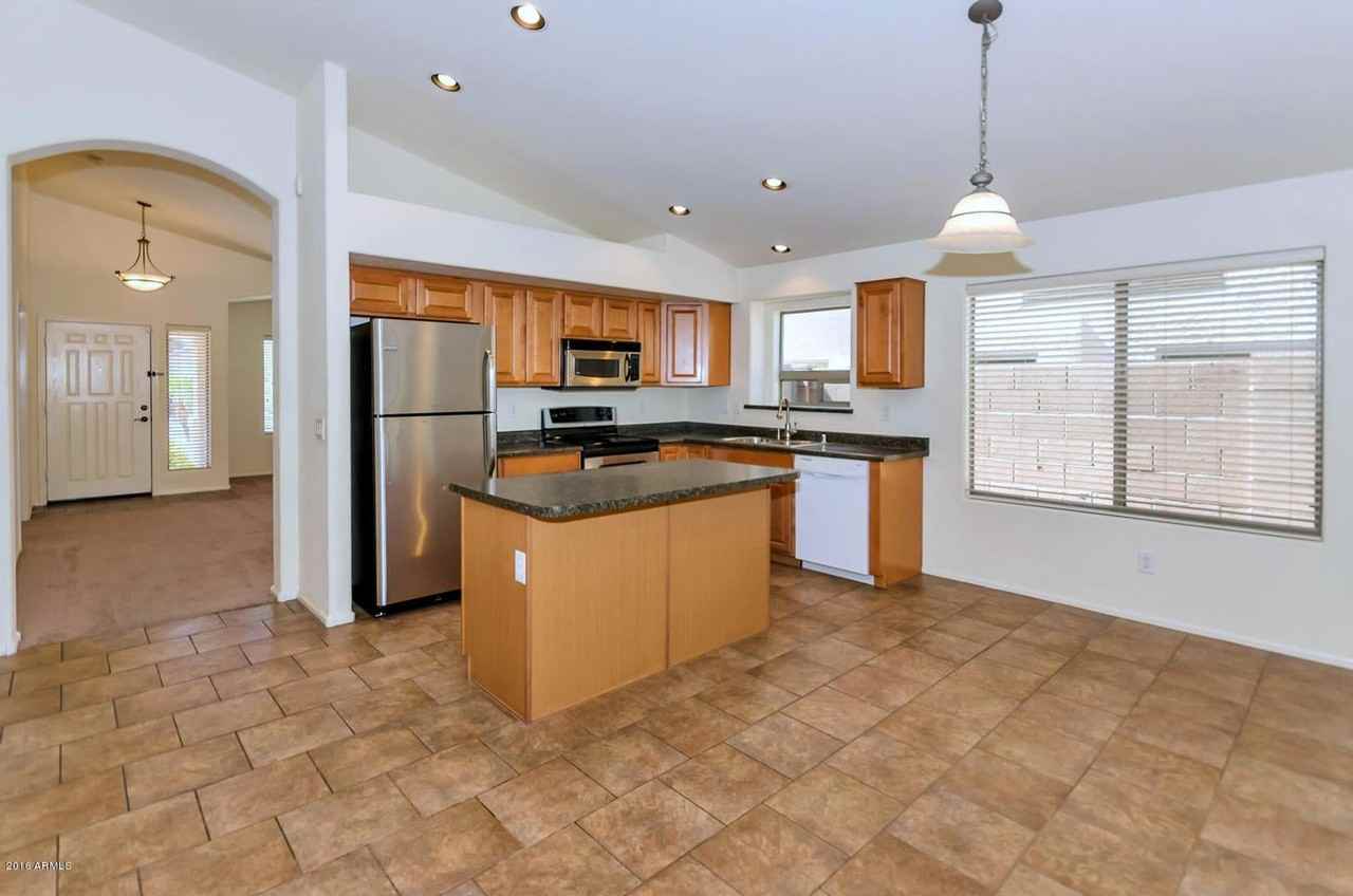 2250 W Roy Rogers Rd - Photo 5 of 26