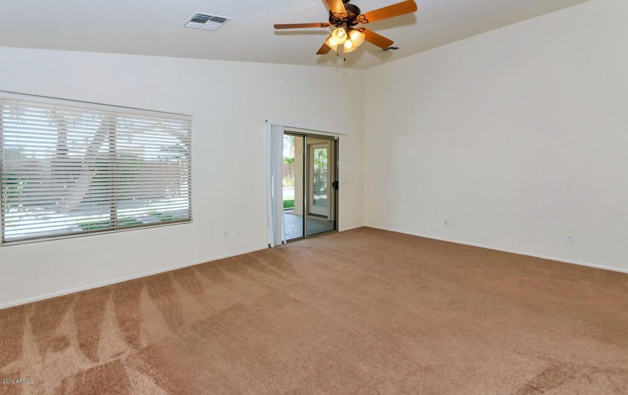 2250 W Roy Rogers Rd - Photo 7 of 26