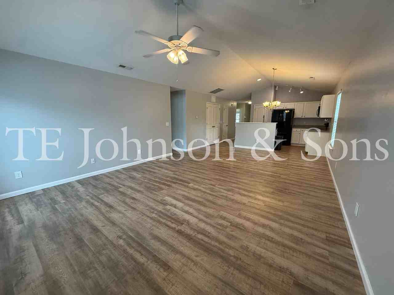 3119 Bushfield Dr - Photo 5 of 26