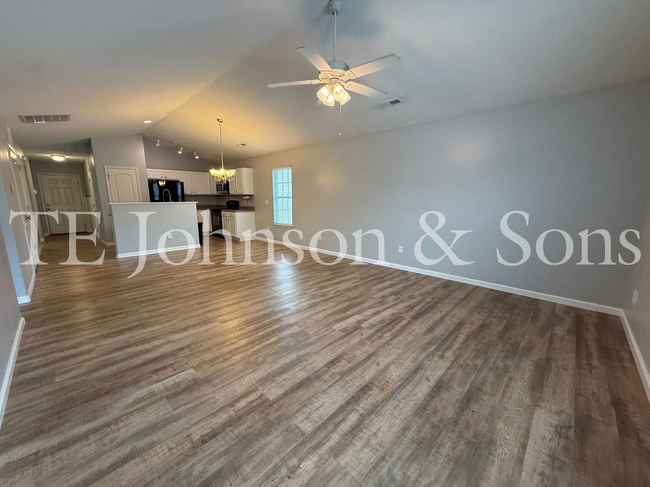 3119 Bushfield Dr - Photo 6 of 26