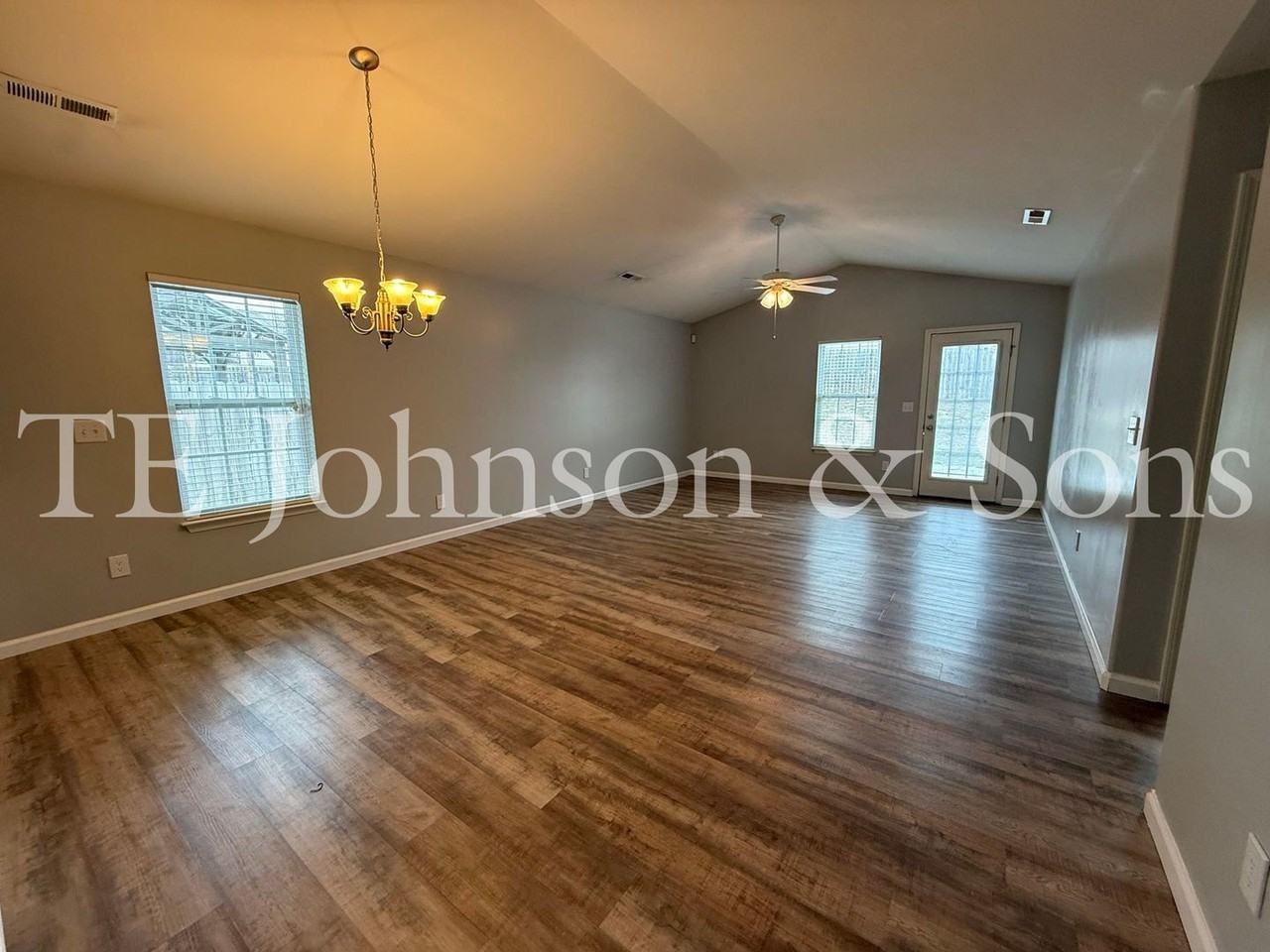 3119 Bushfield Dr - Photo 7 of 26