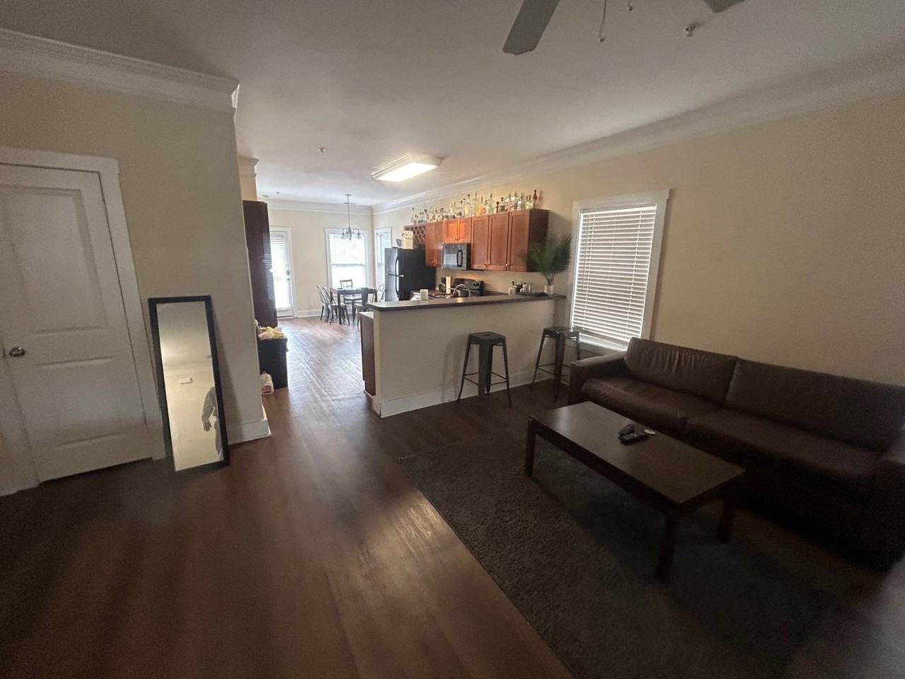 1929 Bluff Rd - Photo 4 of 22