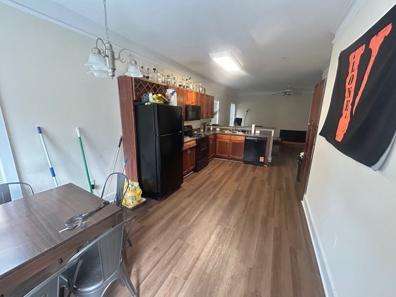 1929 Bluff Rd - Photo 7 of 22