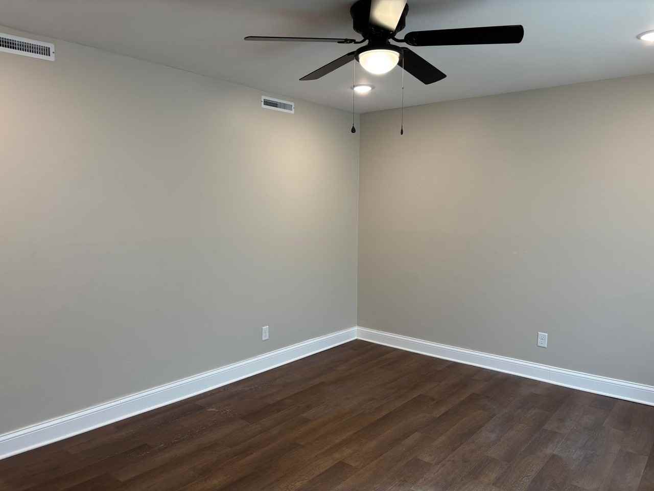 4411 Rice Rd - Photo 5 of 27